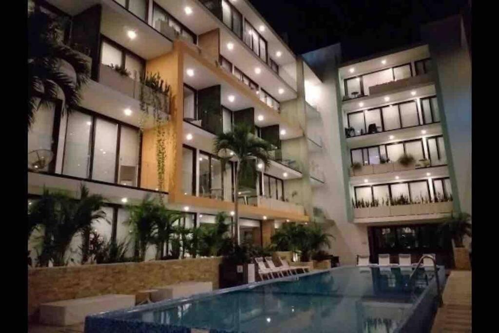 Your Exclusive Studio In The City - Top Amenities & Services For Free!! Playa del Carmen Esterno foto