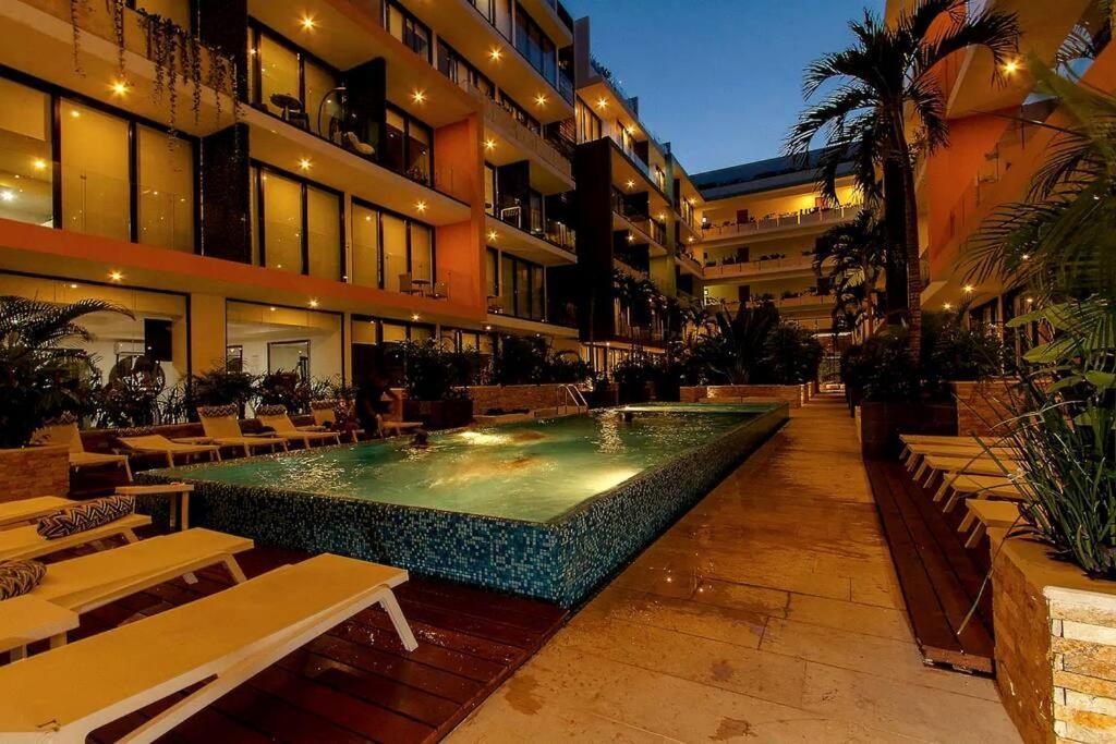Your Exclusive Studio In The City - Top Amenities & Services For Free!! Playa del Carmen Esterno foto