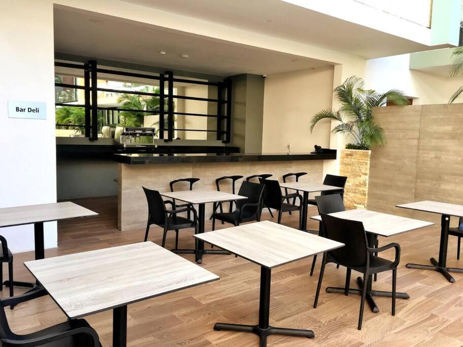 Your Exclusive Studio In The City - Top Amenities & Services For Free!! Playa del Carmen Esterno foto